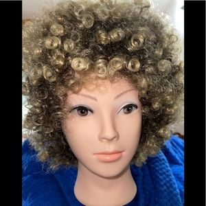 Wigs. Mix blonde color.